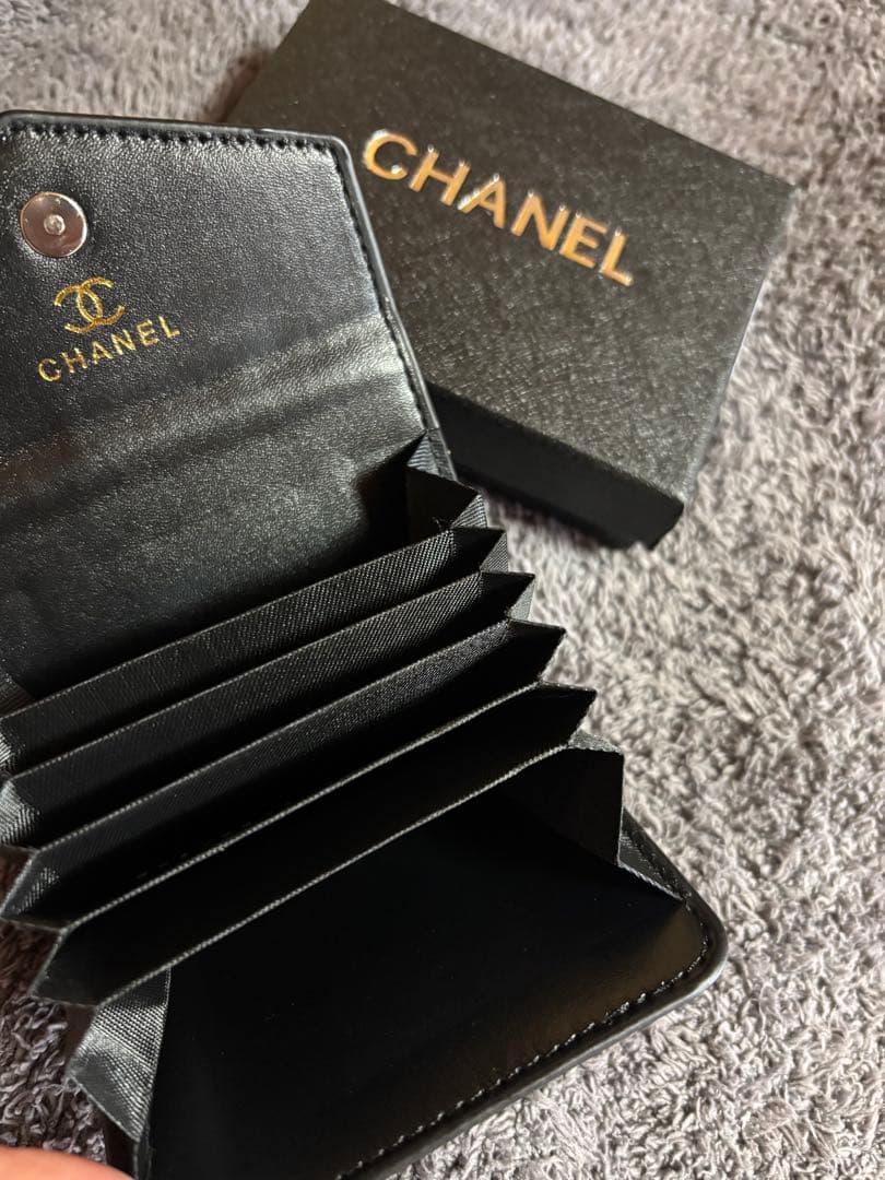 CHANEL カードケース クロコ風