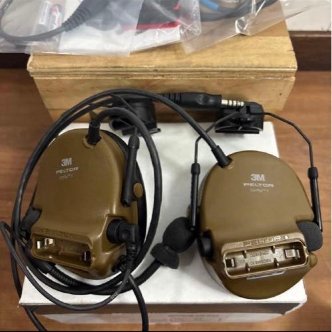 未使用品　米軍実物　PELTOR COMTAC V PTTスイッチ付き　ペルター