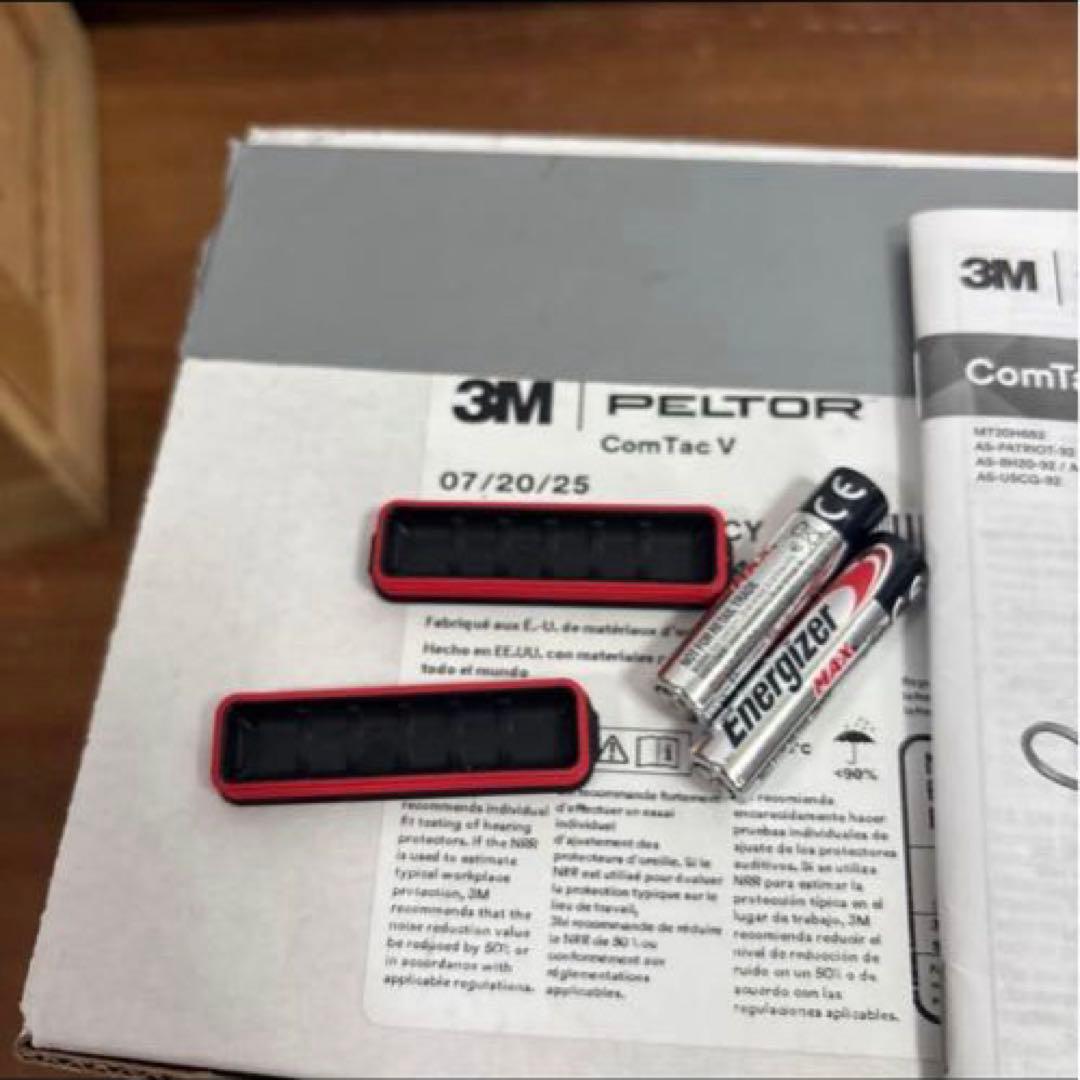 未使用品　米軍実物　PELTOR COMTAC V PTTスイッチ付き　ペルター