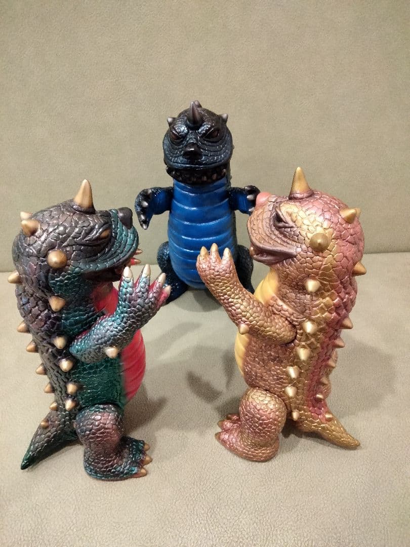 ソフビ　dbthtoys　涅槃怪獣ニルヴァ　ブルマァク　izumonster