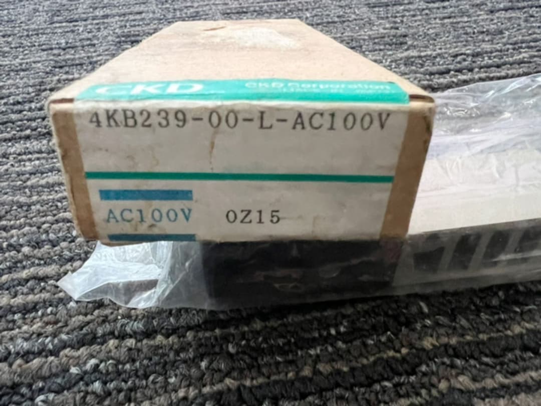 CKD バルブ　4KB239-L   100V