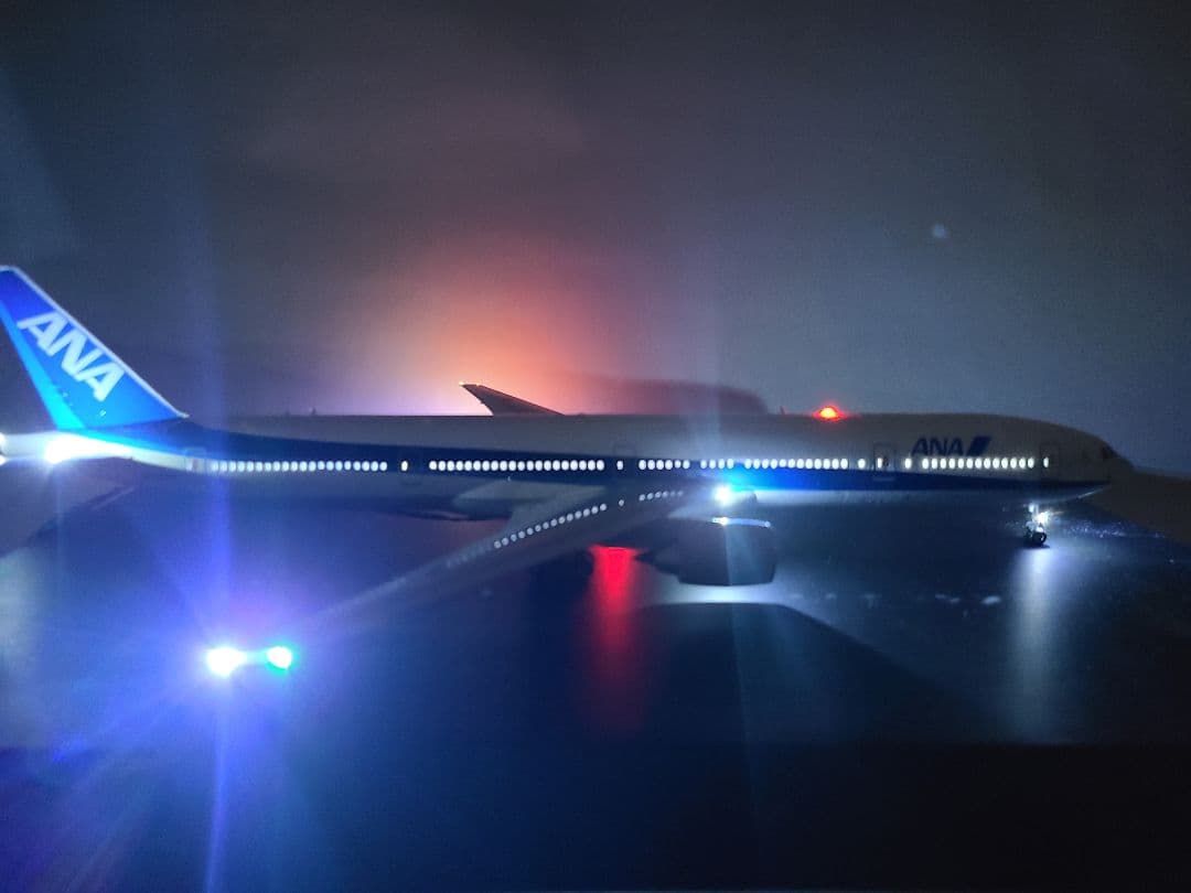 ANA Boeing 777-300 LED仕様 完成品