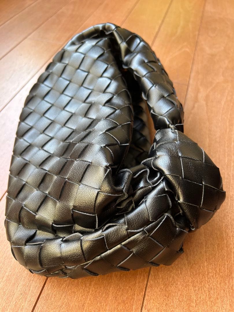 【美品】編み込みレザー ワンハンドル ハンドバッグ　黒