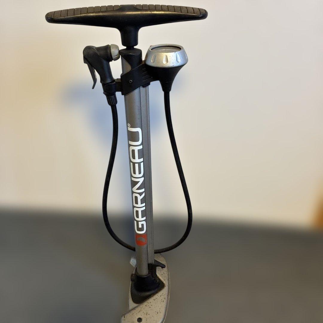 ＴＲＥＫ　Emonda SL5フルカーボン105 ロードバイク　(空気入れ付き)