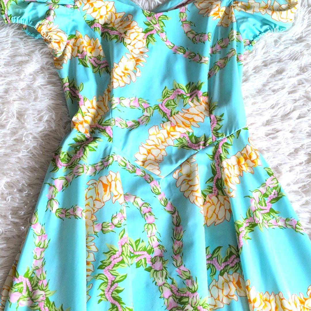 【美品 】フラダンス衣装MENEHUNE PLANTETION メネフネ　水色
