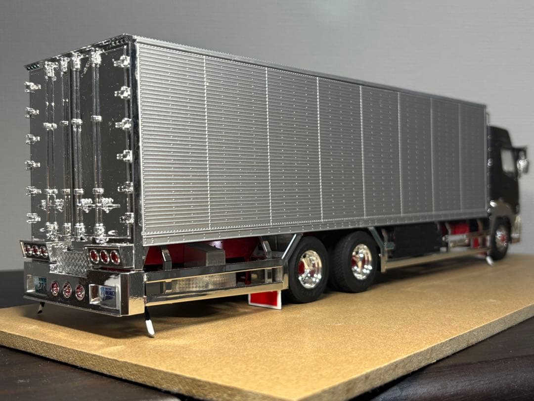 1/32 アオシマデコトラ　ヘビーフレイト　三菱ふそうスーパーグレート　完成品