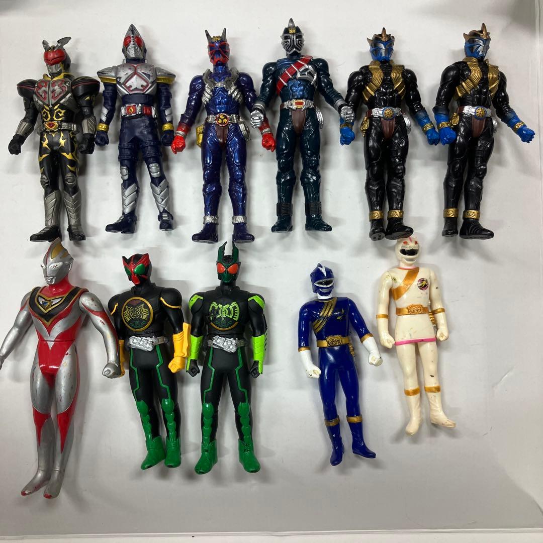 d*9様 仮面ライダー 戦隊 ウルトラマンソフビ 人形 120体以上 大量 響鬼