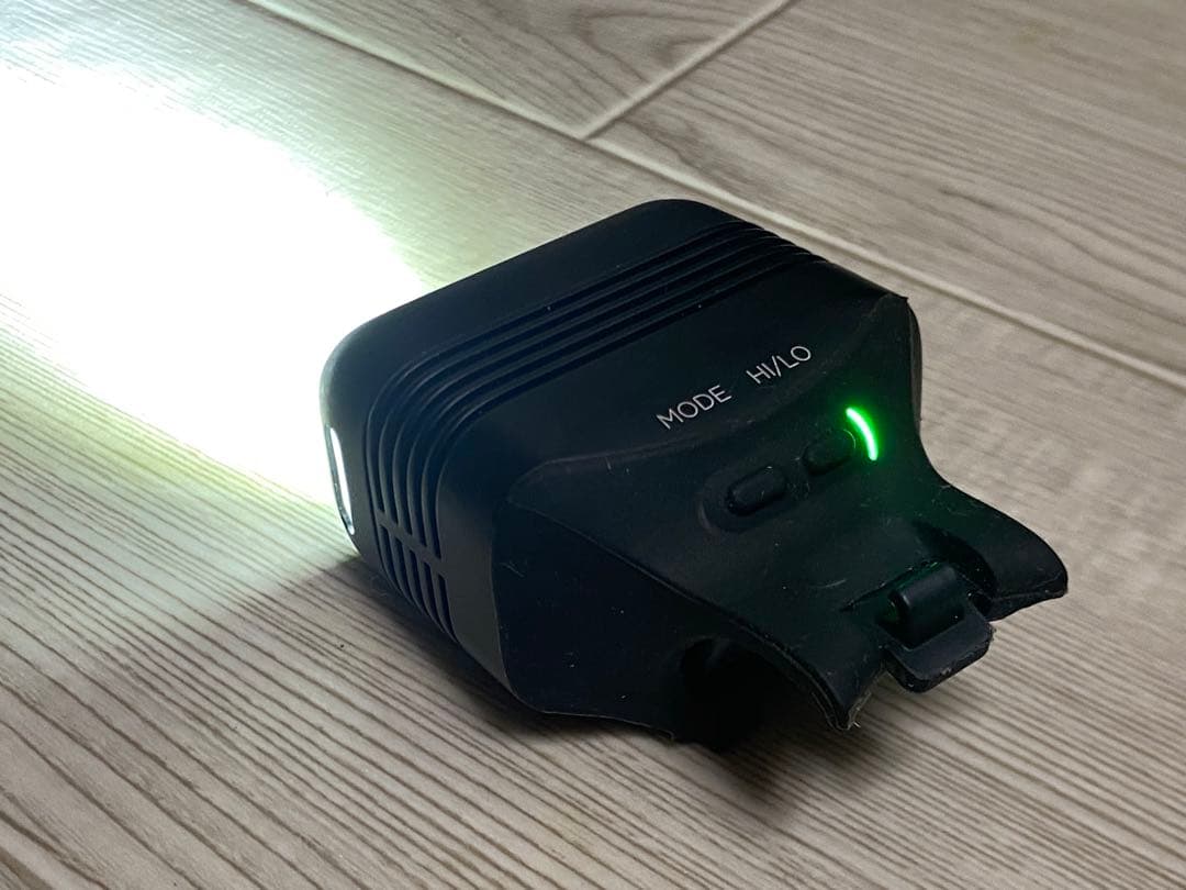 【訳アリ新品】knog BLINDER ROAD 600 ノグ　フロントライト