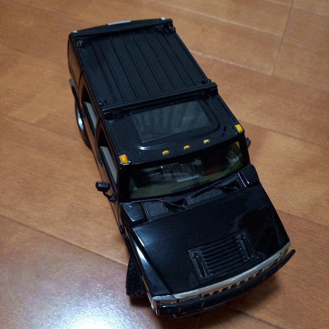 Hummer H2 1/18 ミニカー 4ドア