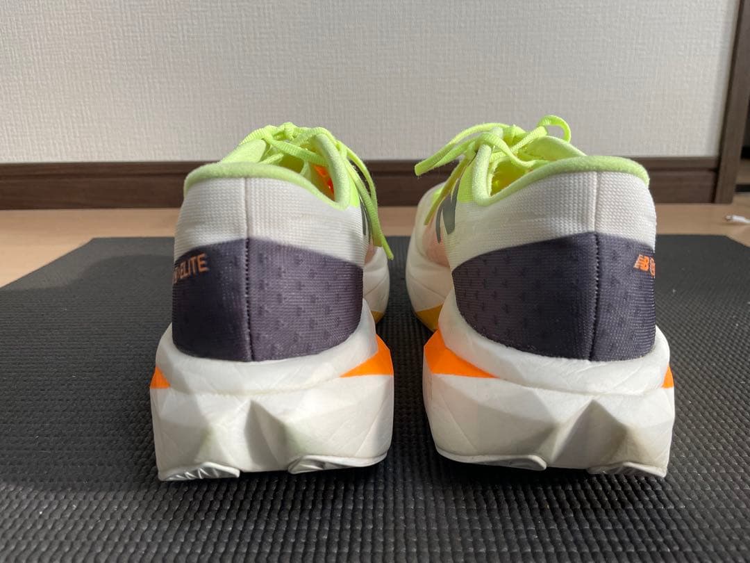 【美品】new balance FuelCell Rebel v4 26.5cm