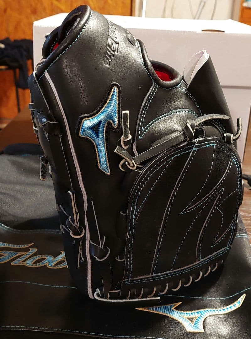 ボーイズ、高校野球に！新品未使用　ミズノ 限定菅野モデル　硬式用グローブ