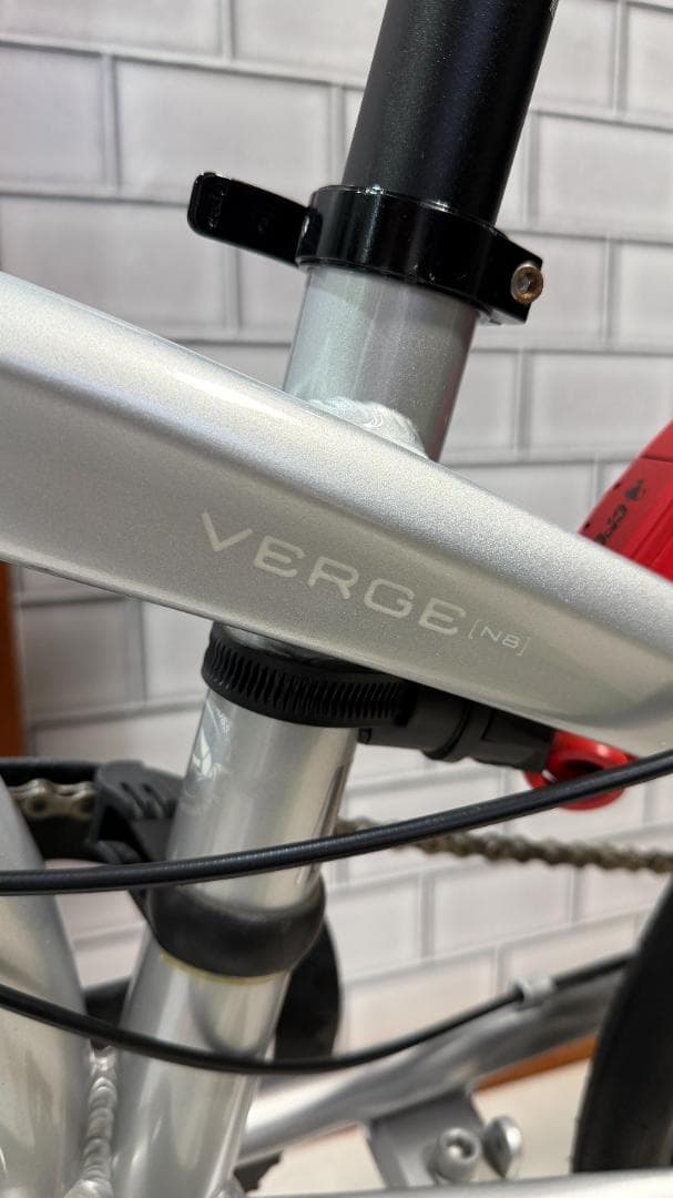 Tern Verge N8 サテンライトシルバ― 折りたたみ 20in 2024