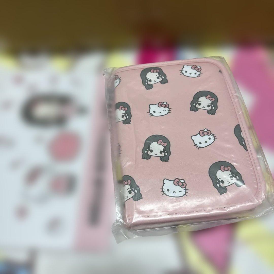 HELLO KITTY♥︎ JISOOジス キティ パスポートケース ピンク