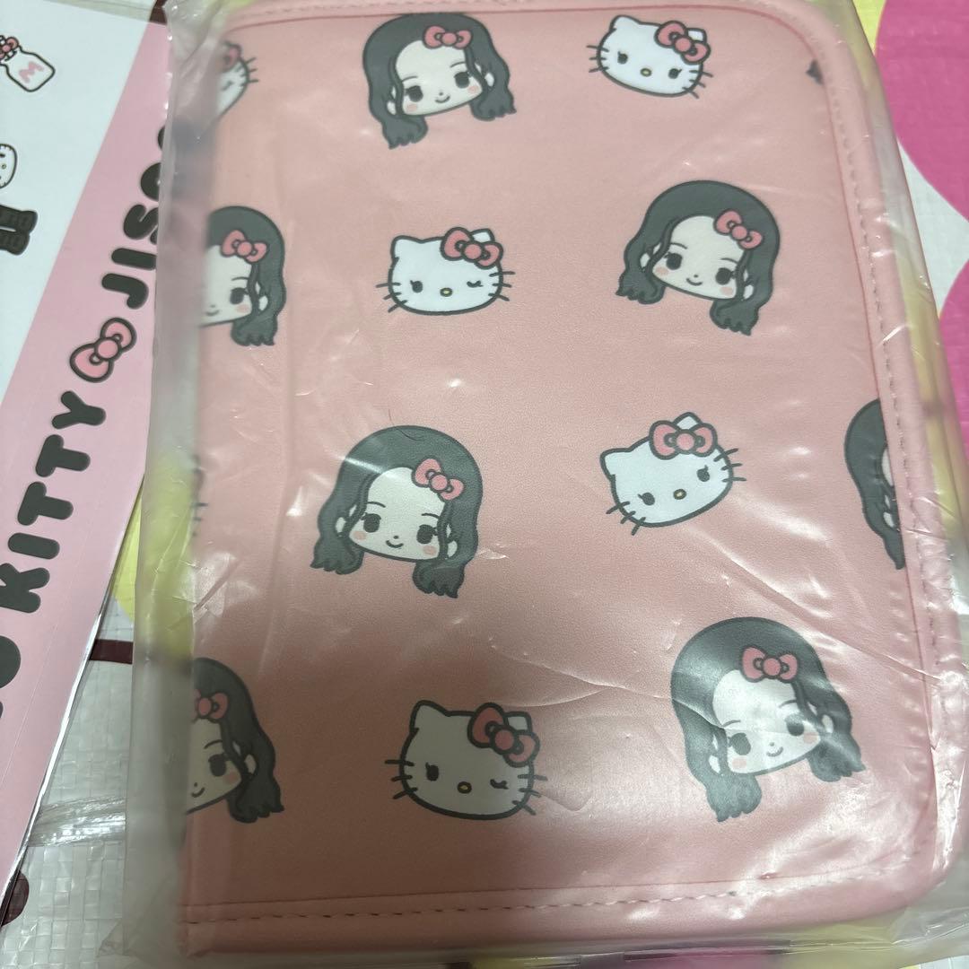 HELLO KITTY♥︎ JISOOジス キティ パスポートケース ピンク