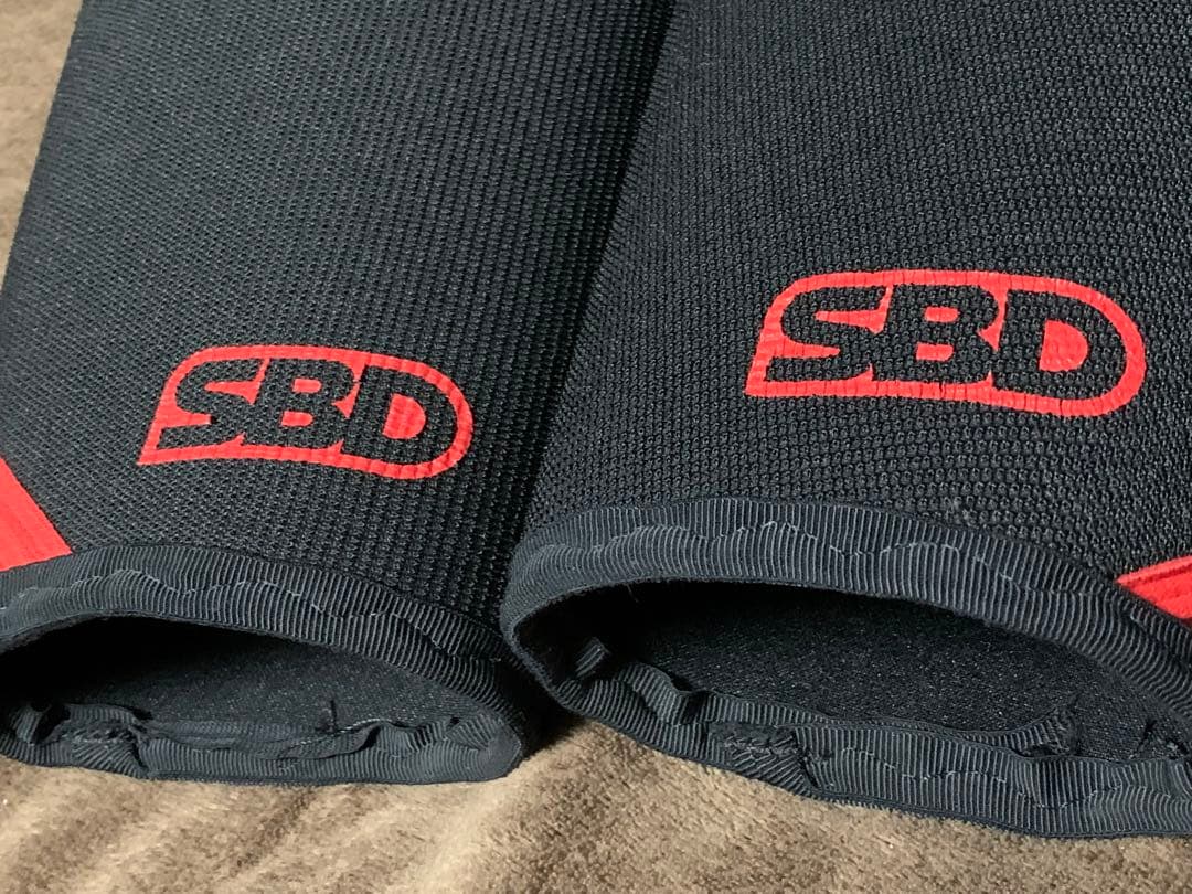 SBD パワーリフティング ニースリーブ Mサイズ　中古