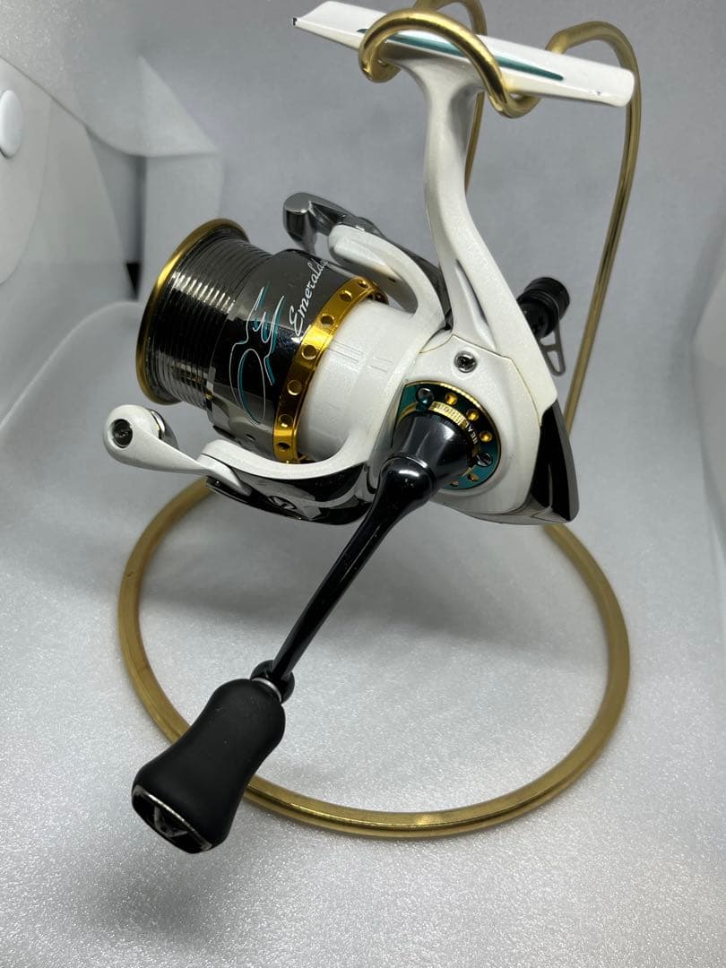 ダイワDAIWA スピニングリール 09エメラルダス 2506
