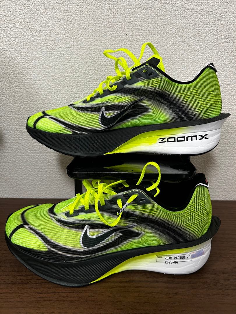 NIKE ヴェイパーフライ4 [M.25cm]
