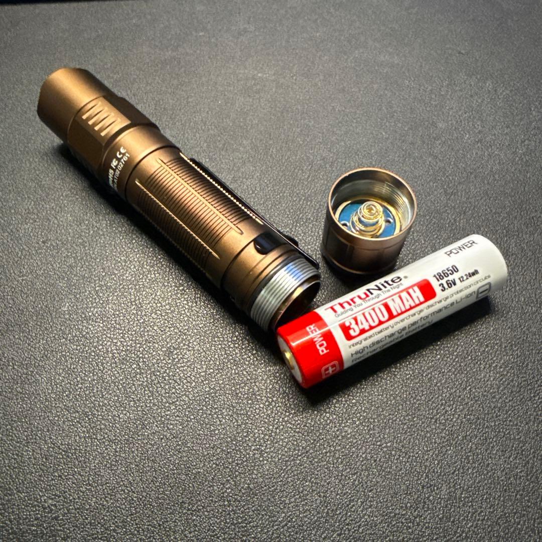 Thrunite TN12 PRO スルーナイト フラッシュライト 砂漠色-CW