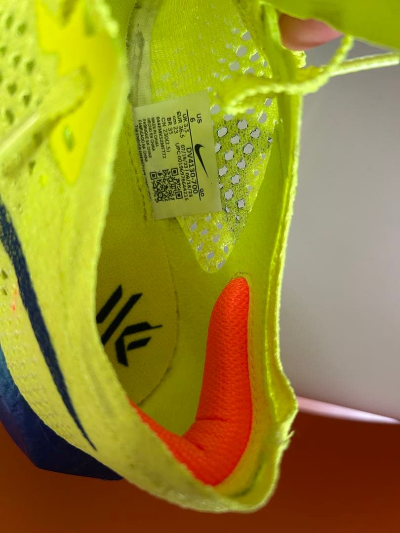 Nike 厚底シューズ 23.0㎝ 蛍光イエロー　　スパイク