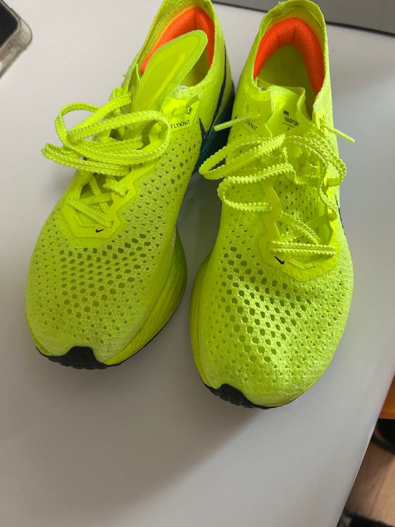 Nike 厚底シューズ 23.0㎝ 蛍光イエロー　　スパイク