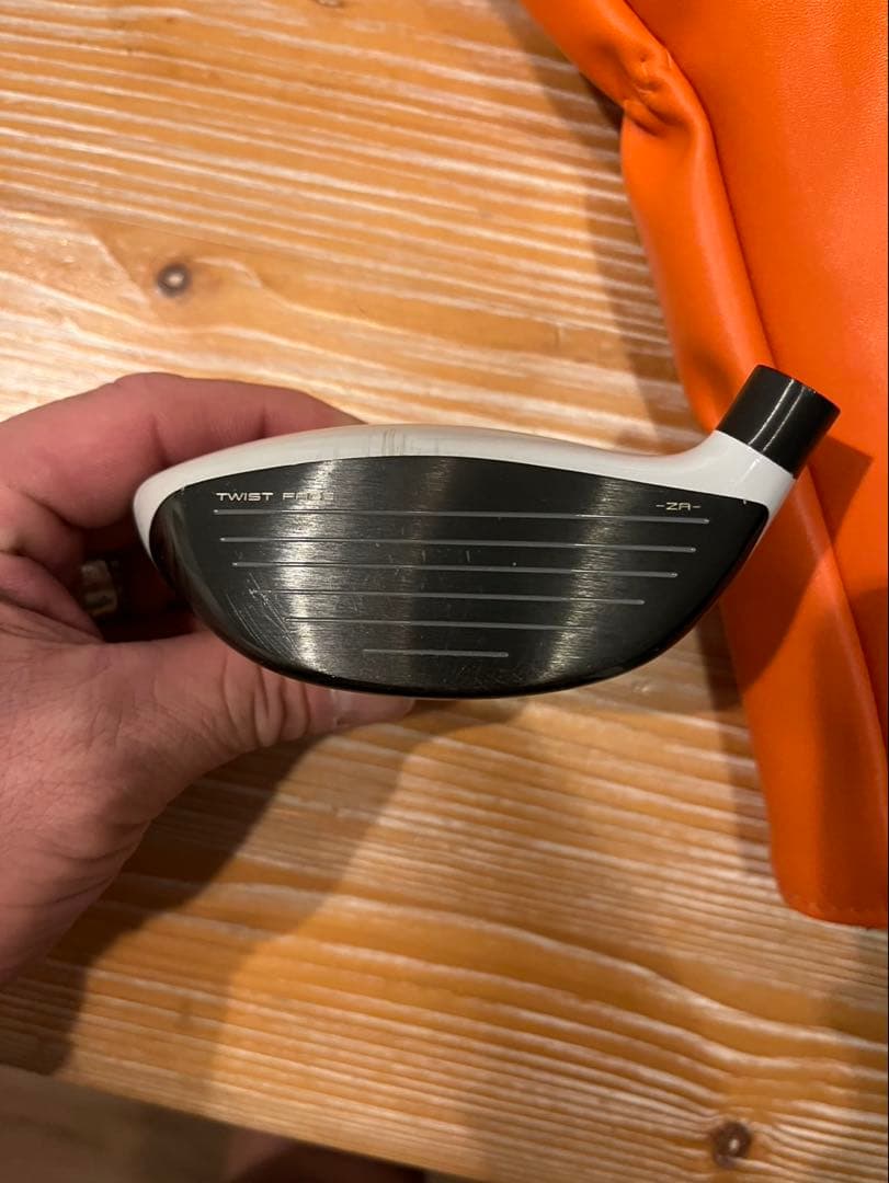 TaylorMade SIM2 Titanium フェアウェイウッド 29°