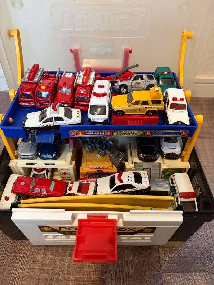 Vintage TOMICA 消防・警察・救急　セット【ポリスボックス付】