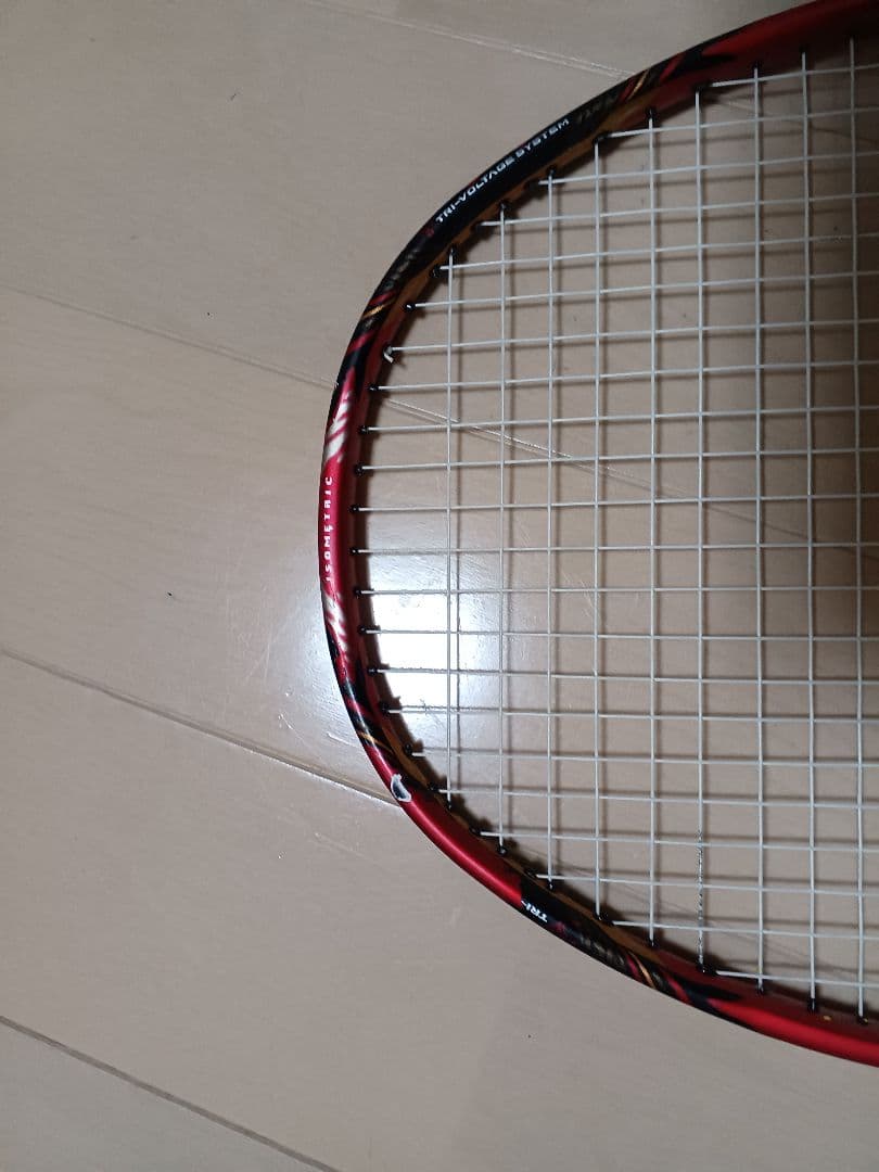 バドミントンラケット　YONEX　VOLTRIC80　限定カラー