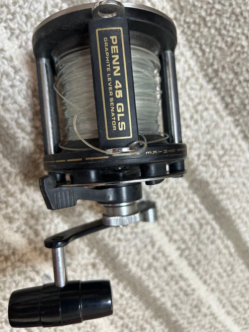 Penn 45GLS グラファイトリール