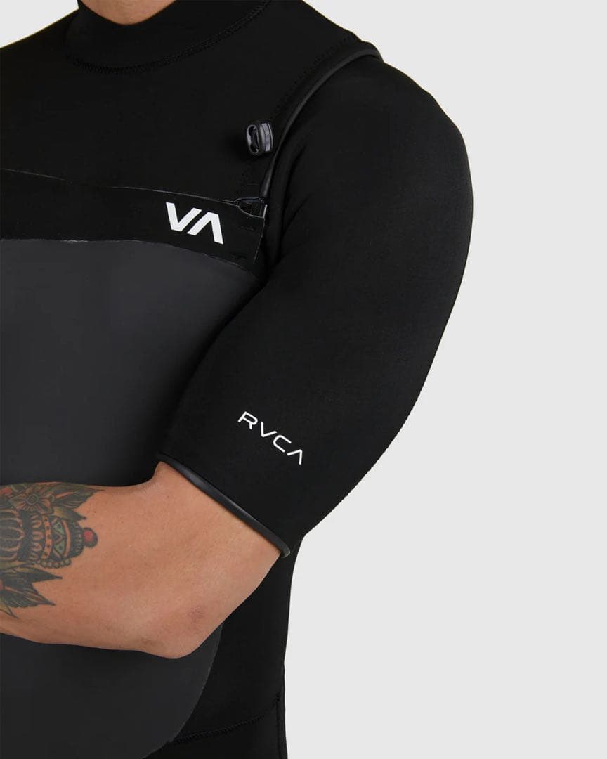 DEVI！！RVCA 2/2 BALANCECHESTZIP SS
