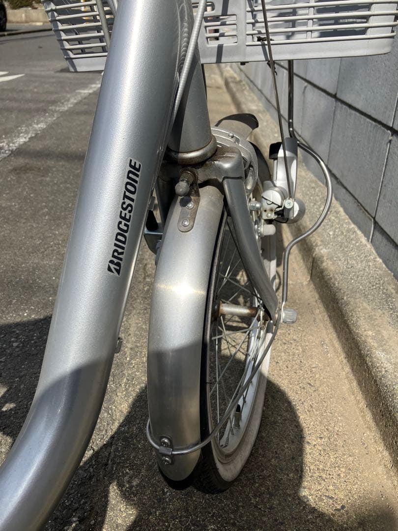 BRIDGESTONE 三輪車 シルバー 前後バスケット付き