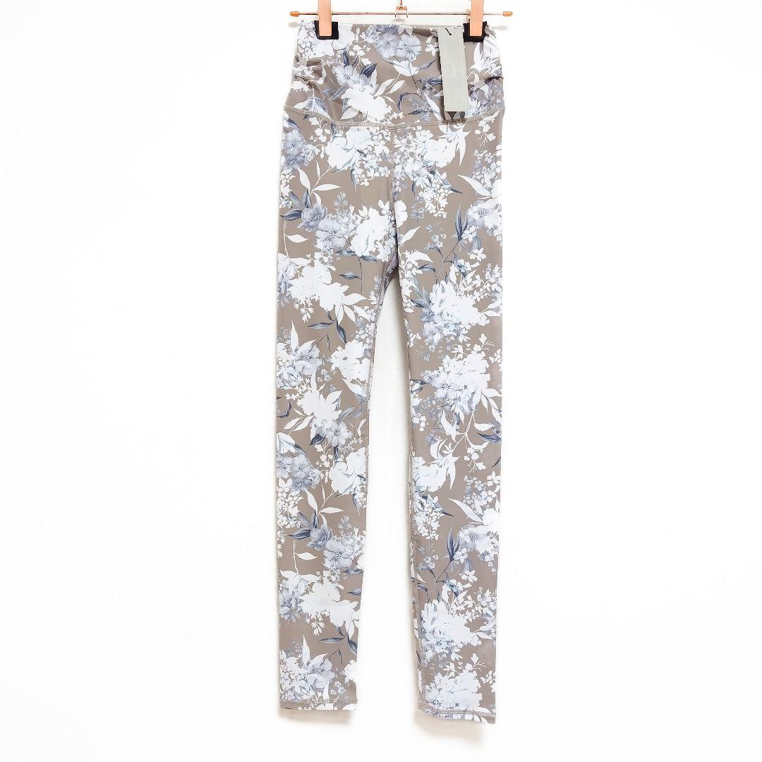 1【未使用】ジュリエ カップ付きトップス レギンス＊ヨガウェア フィットネス