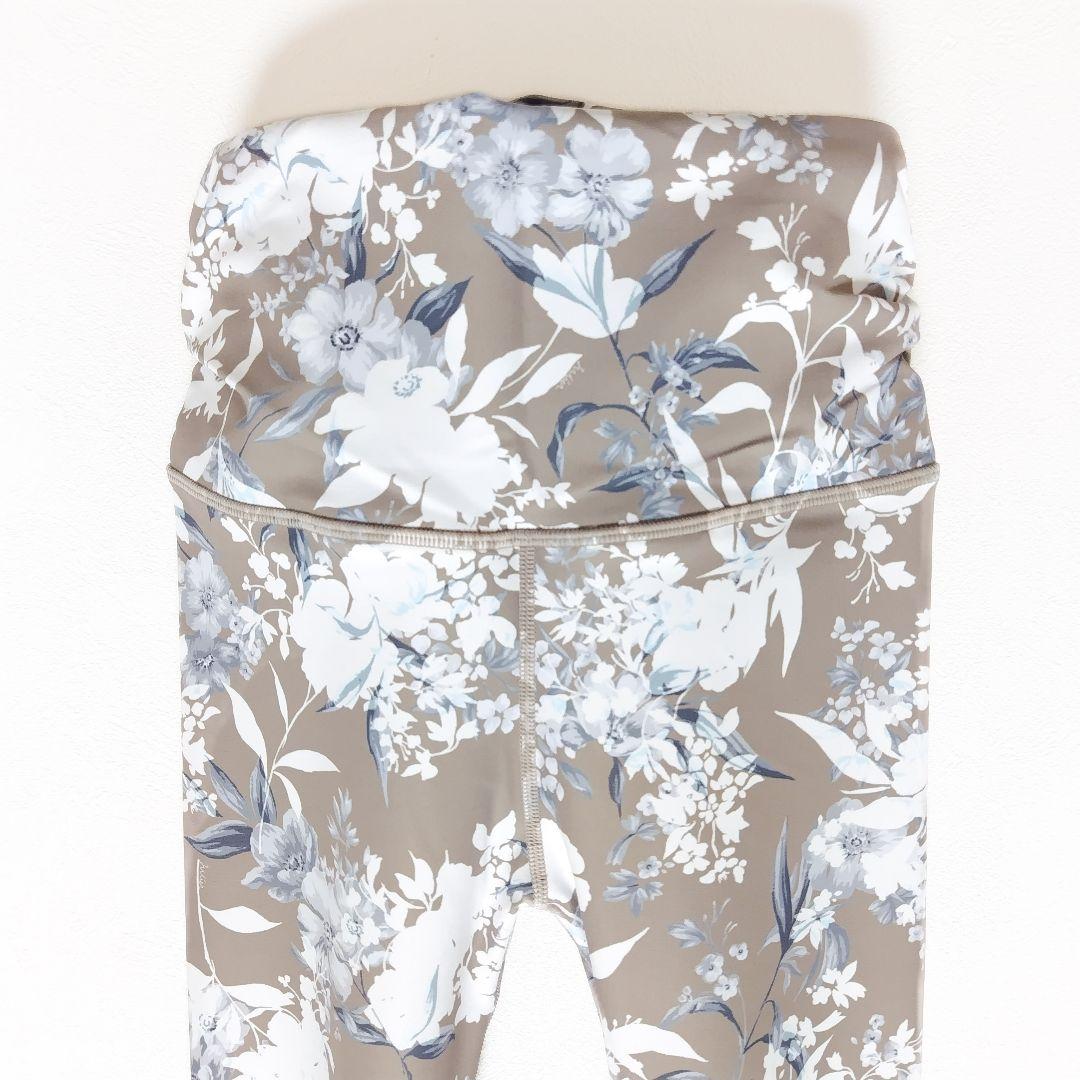 1【未使用】ジュリエ カップ付きトップス レギンス＊ヨガウェア フィットネス