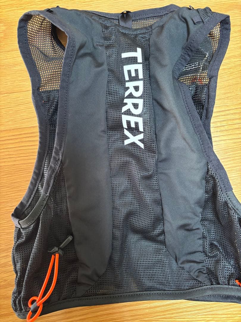 TERREX JN1250 ブラック KCB7 ランニングザック