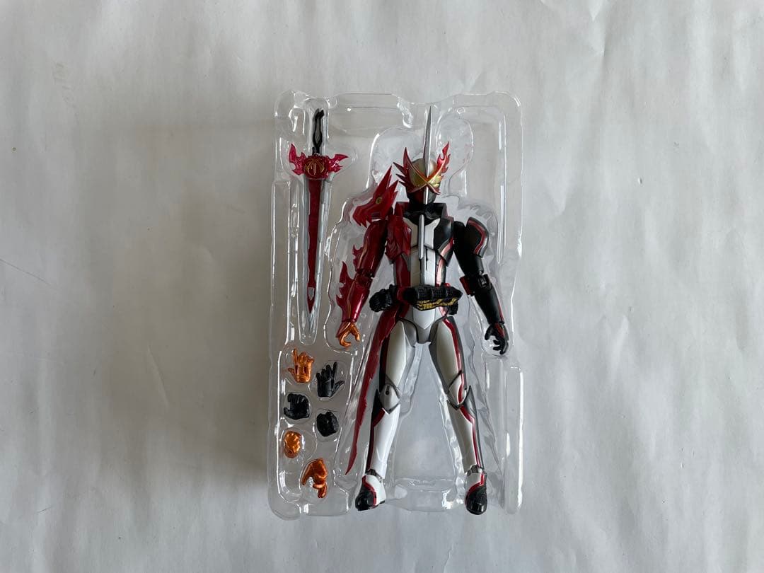 S.H.Figuarts仮面ライダーセイバー　仮面ライダーブレイズ　おまけ付き