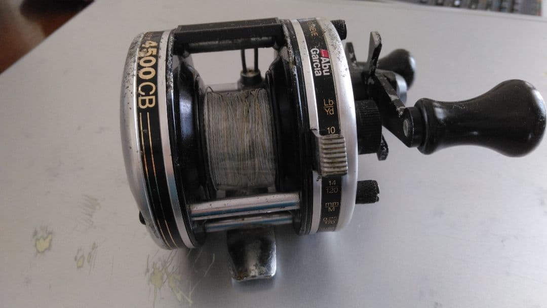 abu ambassadeur 4500CB　オールドベイトリール