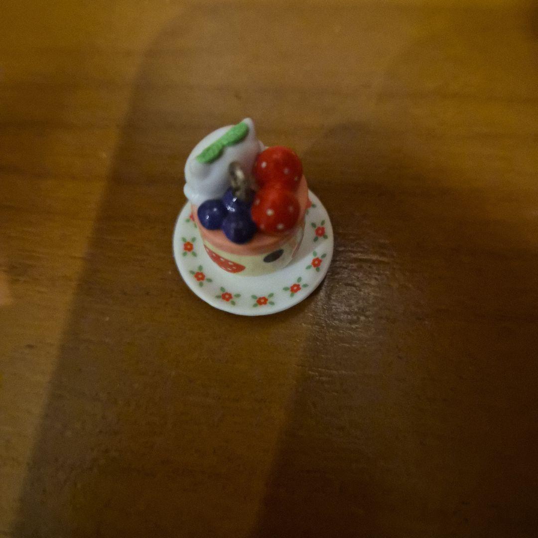 にゃんにゃんにゃんこ にゃんこレストラン フルーツパフェ