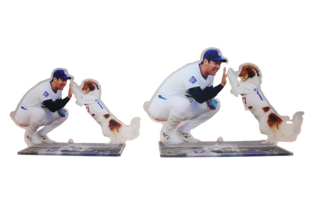 大谷翔平 選手アクリルスタンド　デコピン　大型 (大15cmx25cm ）