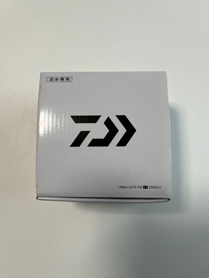 リール Daiwa BALLISTIC FW LT 2500S-C