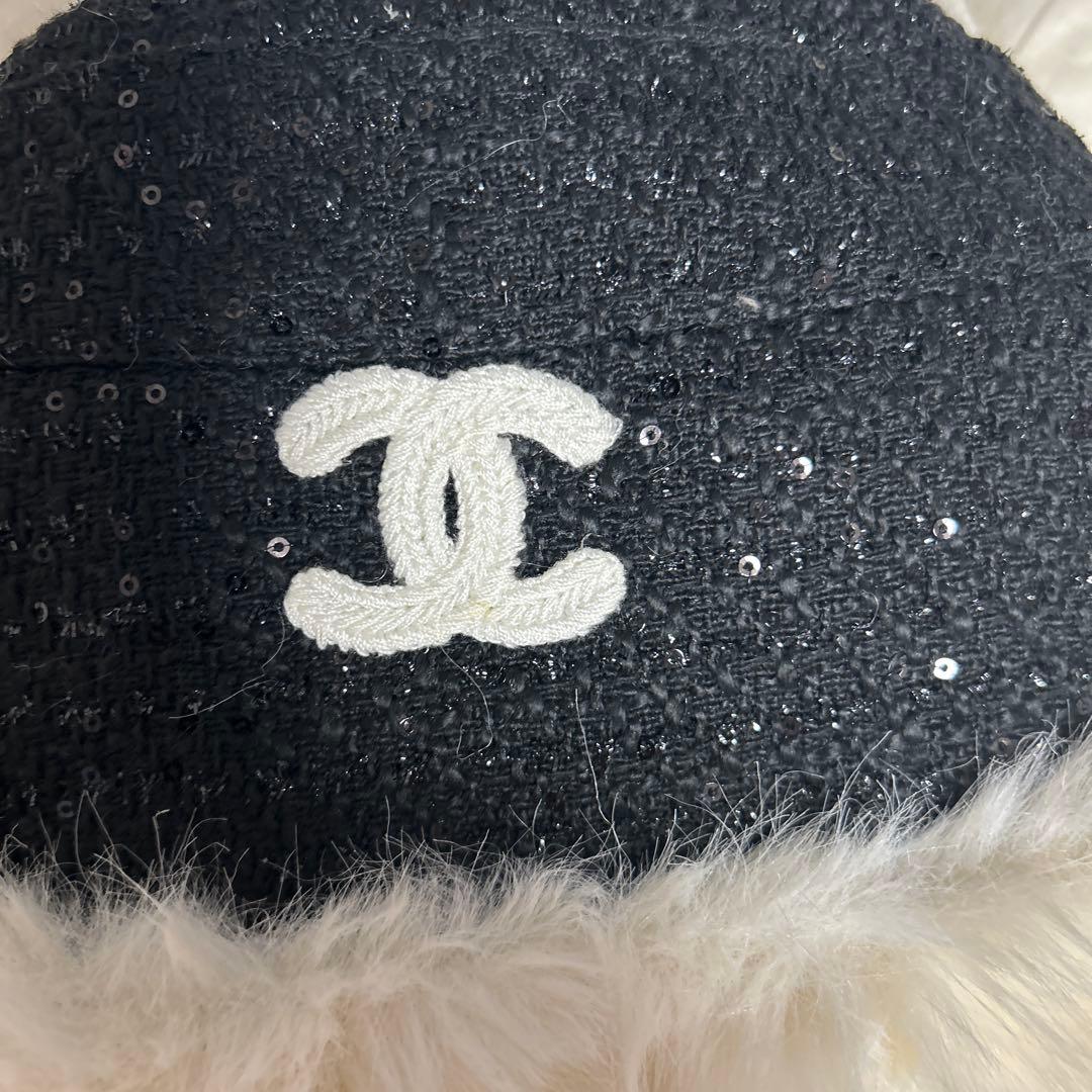 Chanel ノベルティ　 ファー付き帽子 黒　新品未使用！