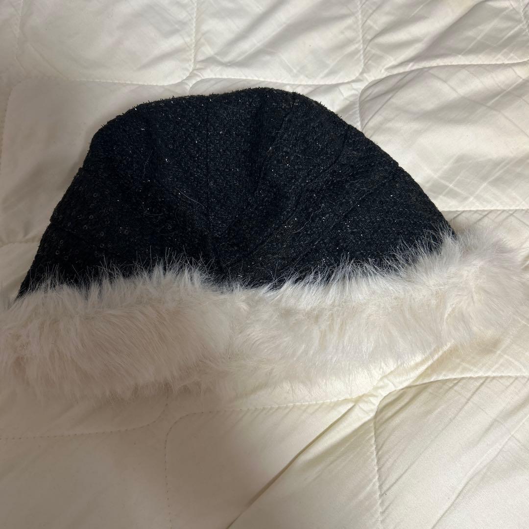 Chanel ノベルティ　 ファー付き帽子 黒　新品未使用！
