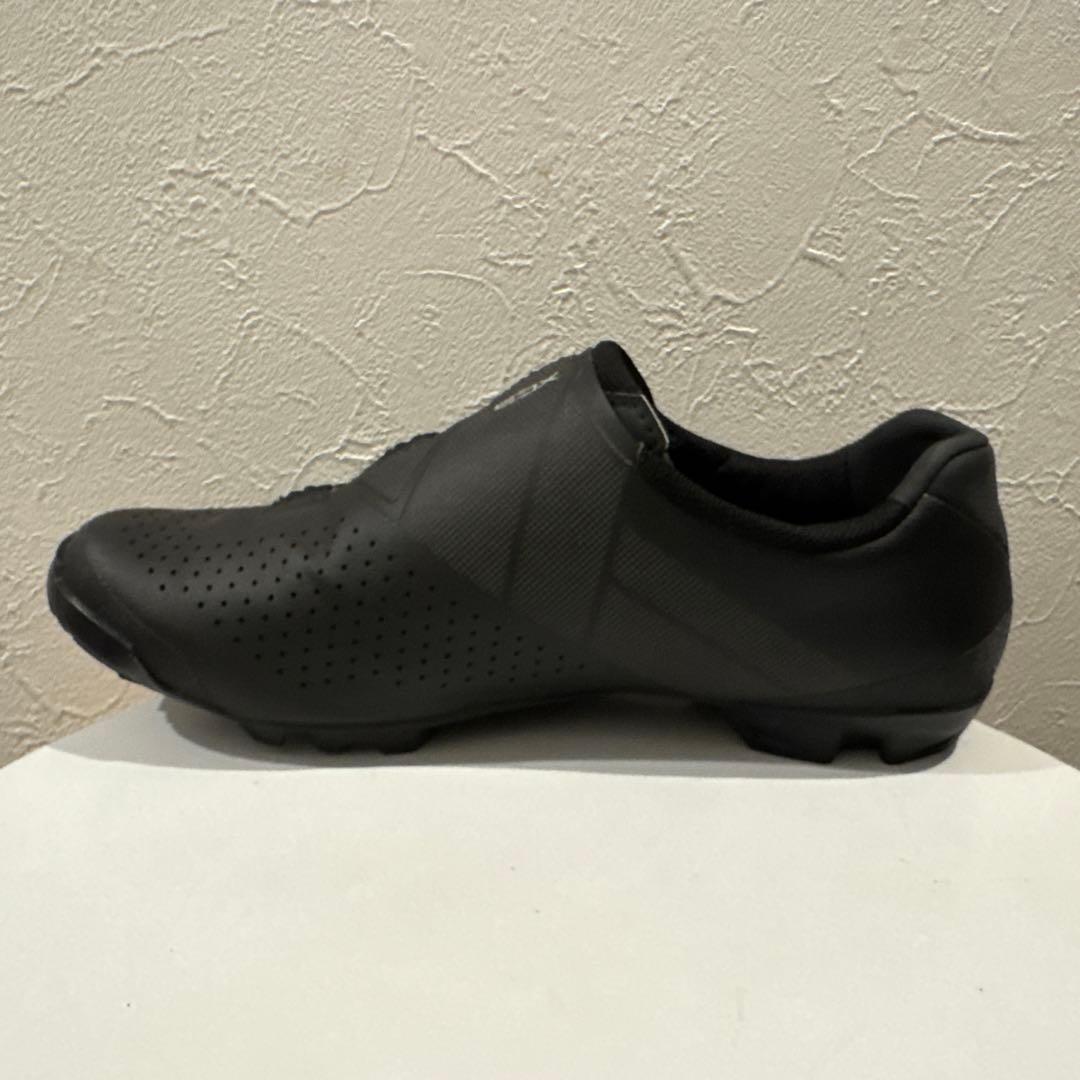シマノ　SHIMANO ビンディングシューズ　SH-XC300M 25.8cm