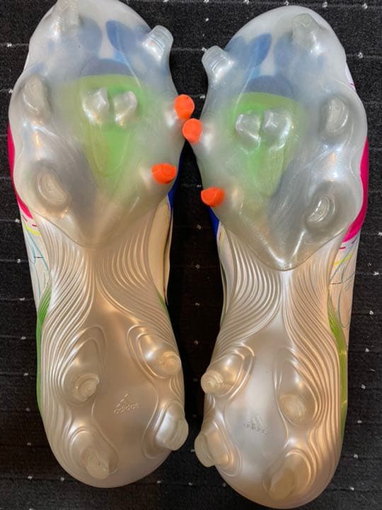 新品　アディダス　サッカースパイク　27.5cm FG
