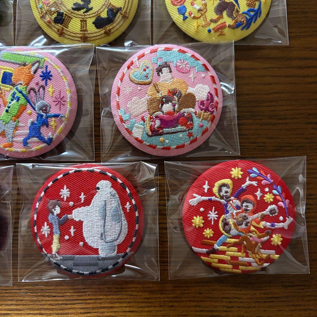 ディズニー刺繍缶バッジ２　15種類 コンプリートセット