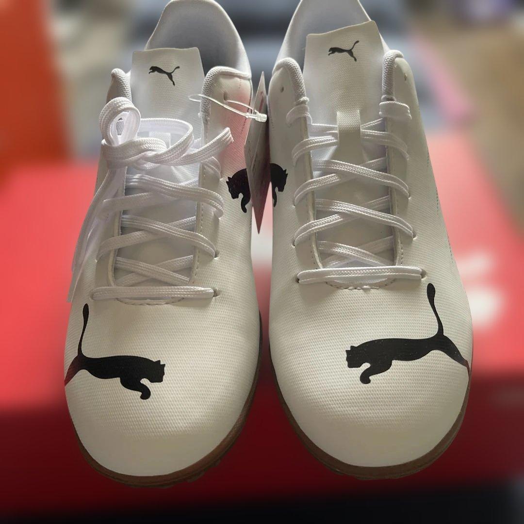 新品タグ付きPuma アタッカントⅡ IT ￼サッカーシューズ 27