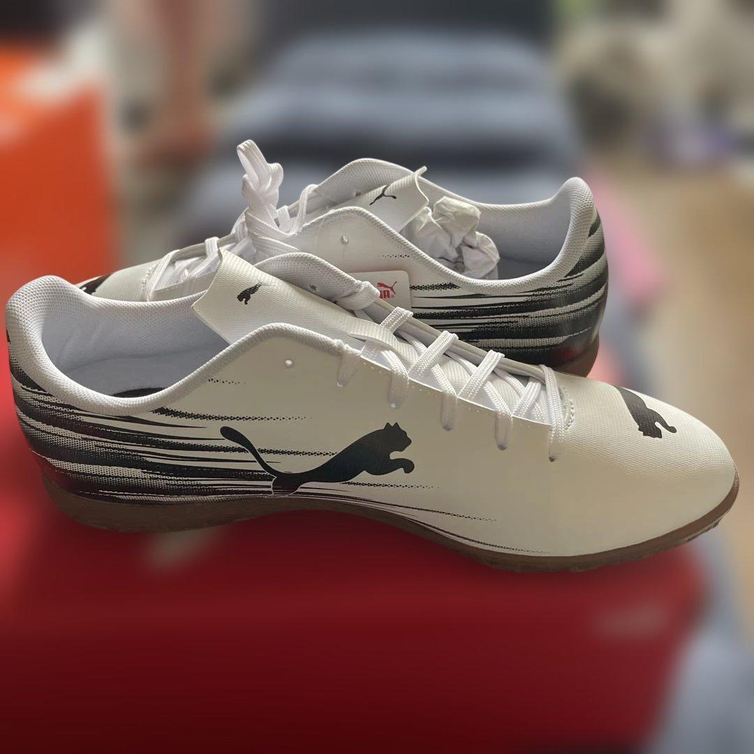 新品タグ付きPuma アタッカントⅡ IT ￼サッカーシューズ 27