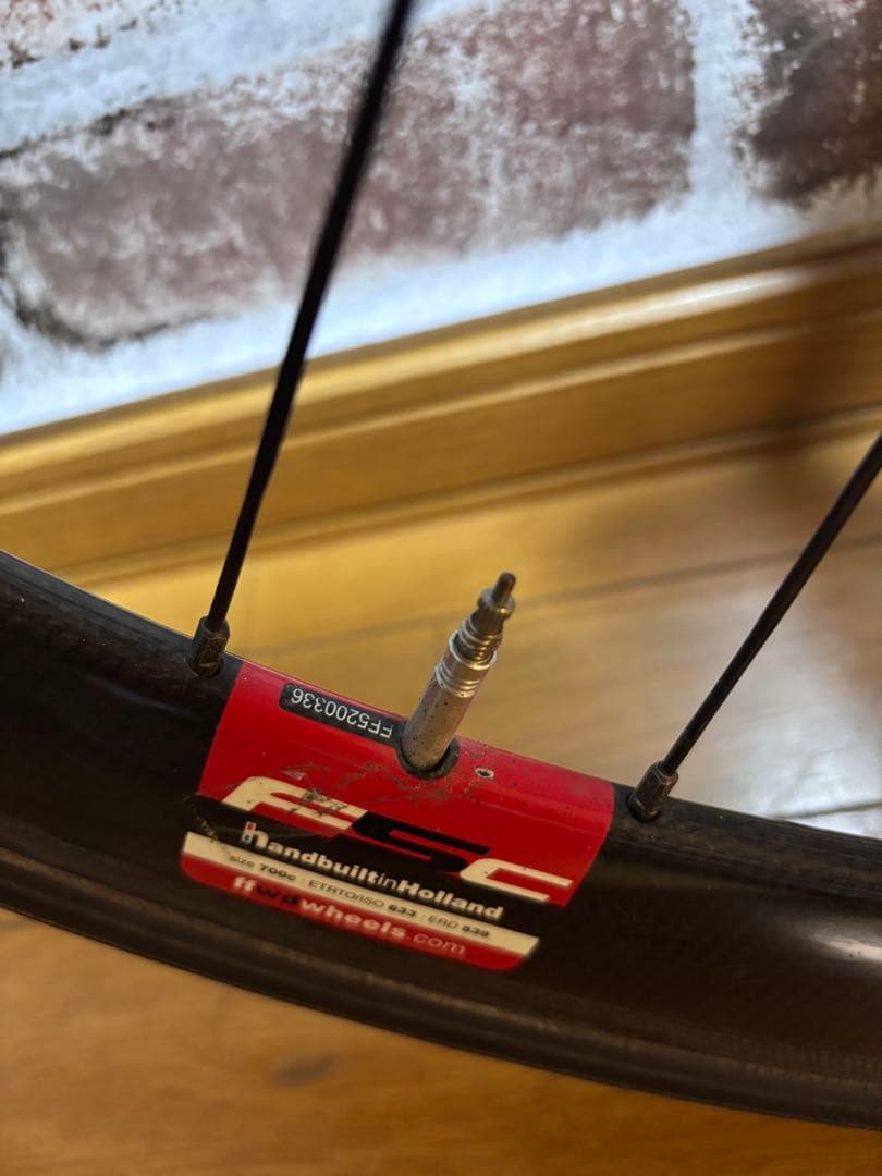 FFWD F5C DT SWISS 240チューブラー　タイヤ付き