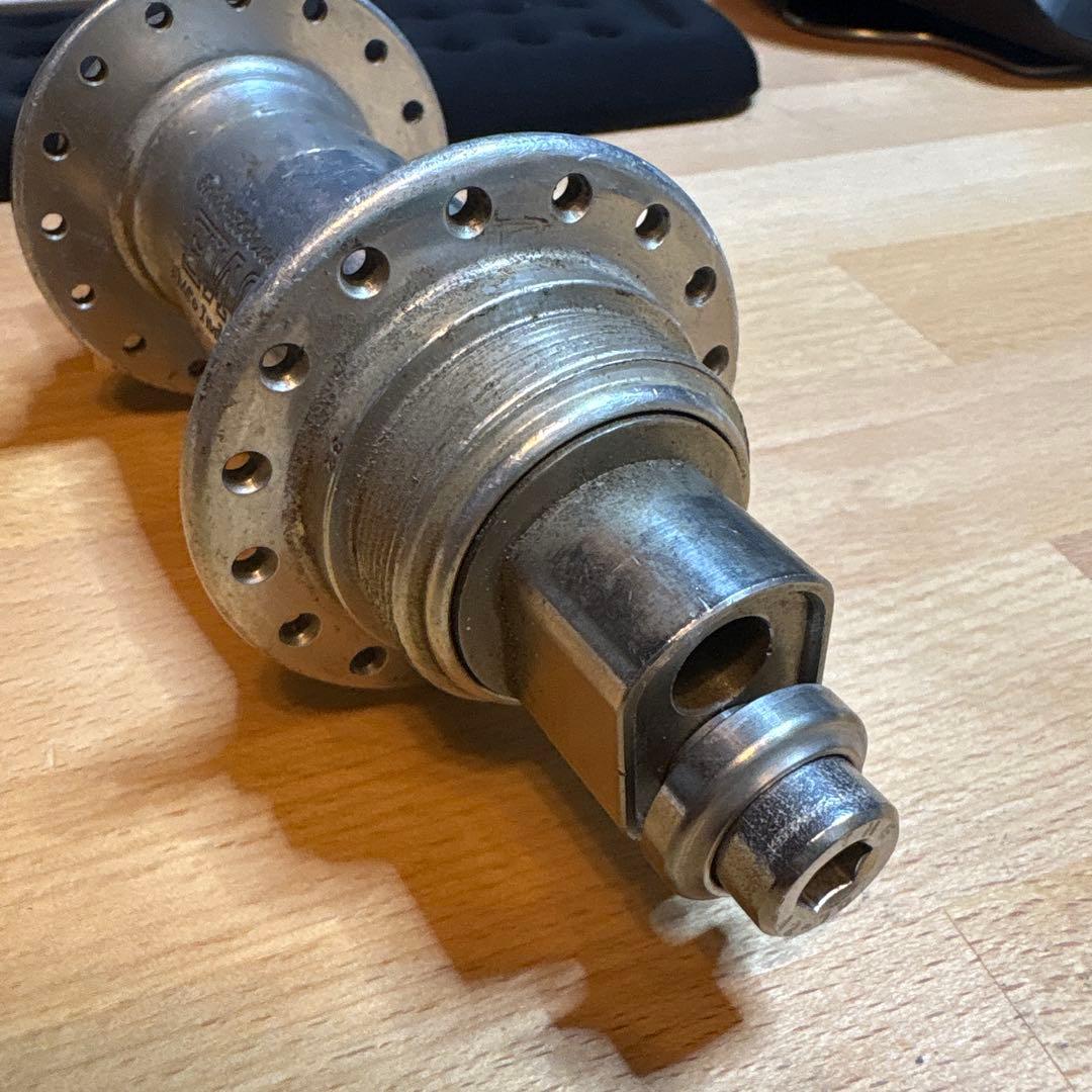 パーツ WHITE INDUSTRIES eno eccentric hub 135mm
