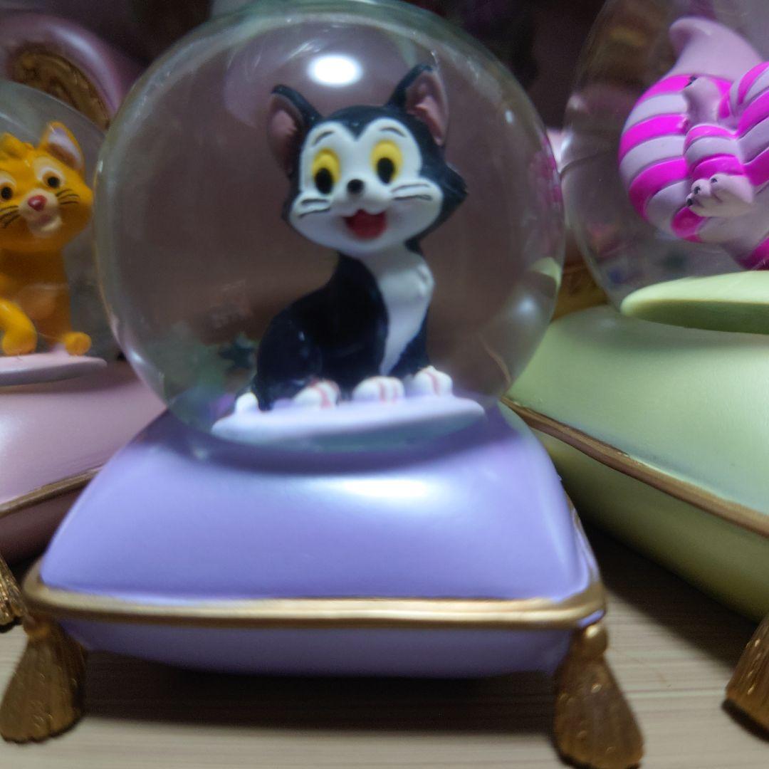 ディズニーフィギュアスノードーム猫の日キャット
