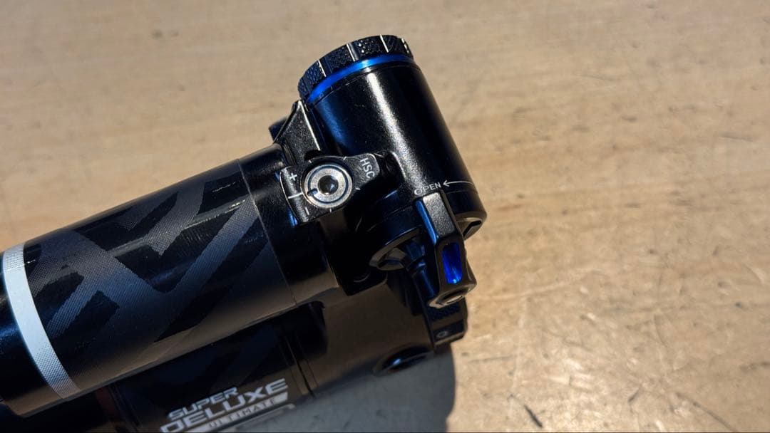 美品 RockShox Super Deluxe Ultimate リアサス