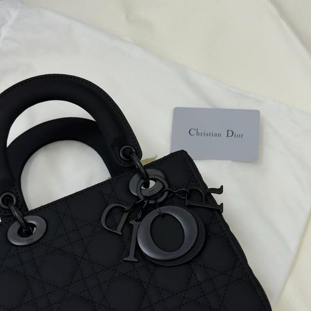 【早い者勝ち】Christian Dior ブラックキルティングショルダーバッグ